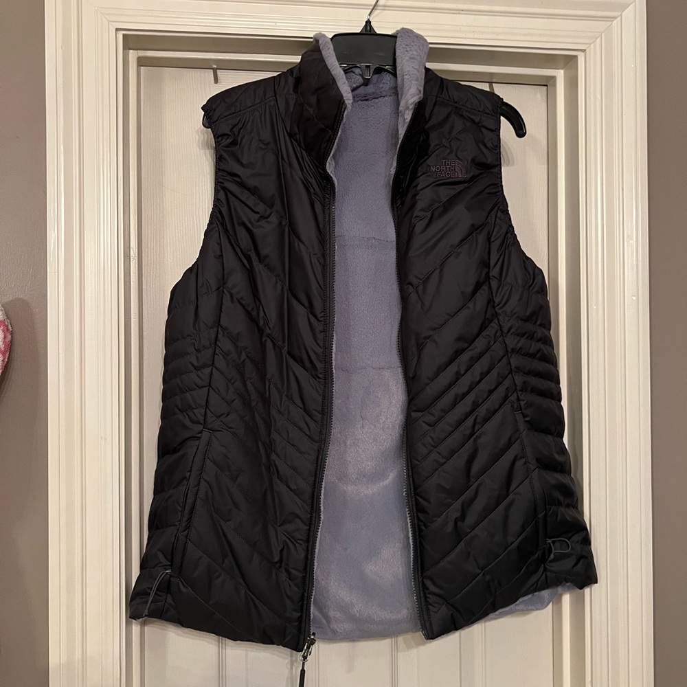 NWOT North Face Reversible Vest.